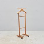 630800 Valet stand